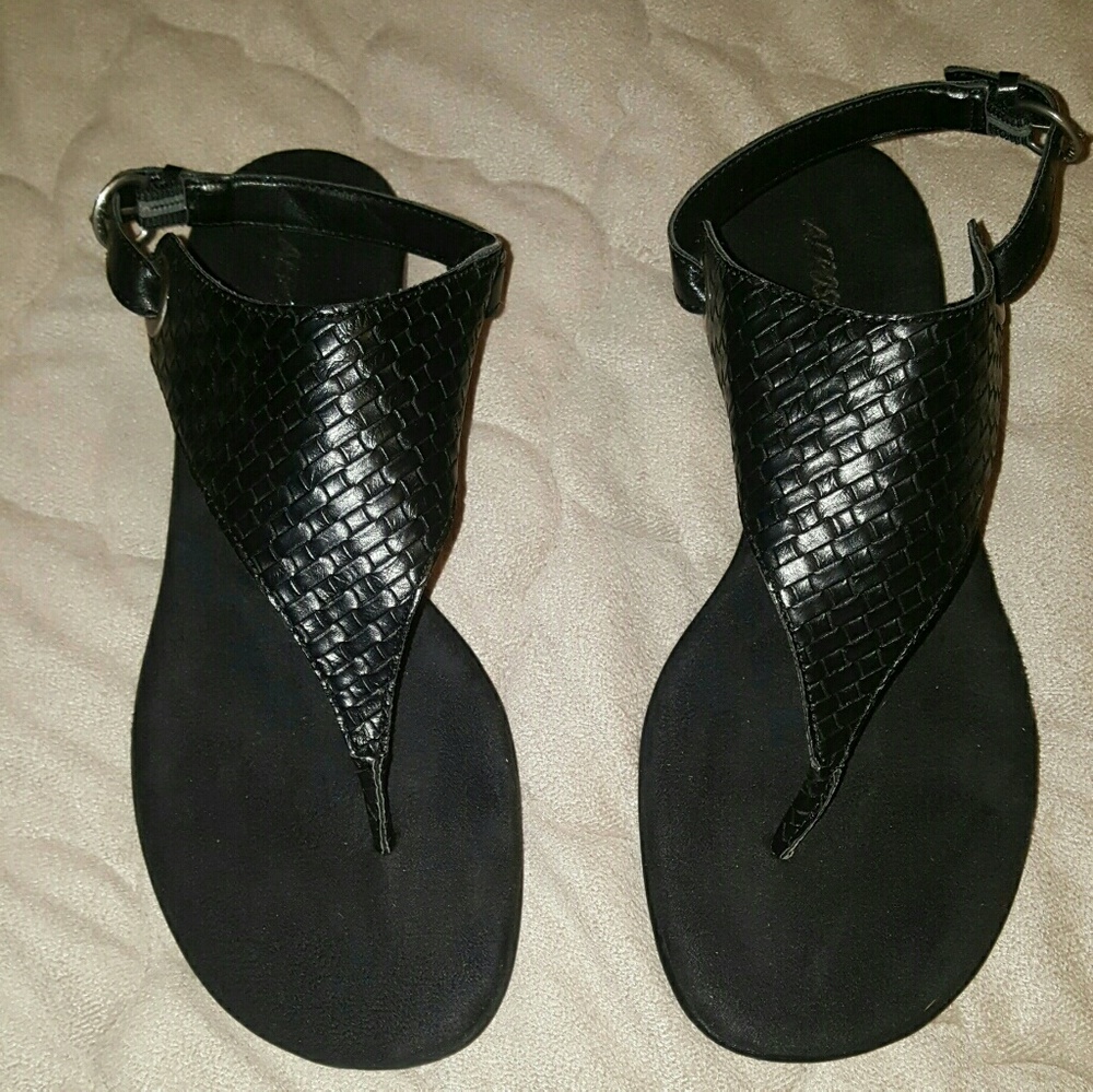 NWOT Leather Aerosoles sandals